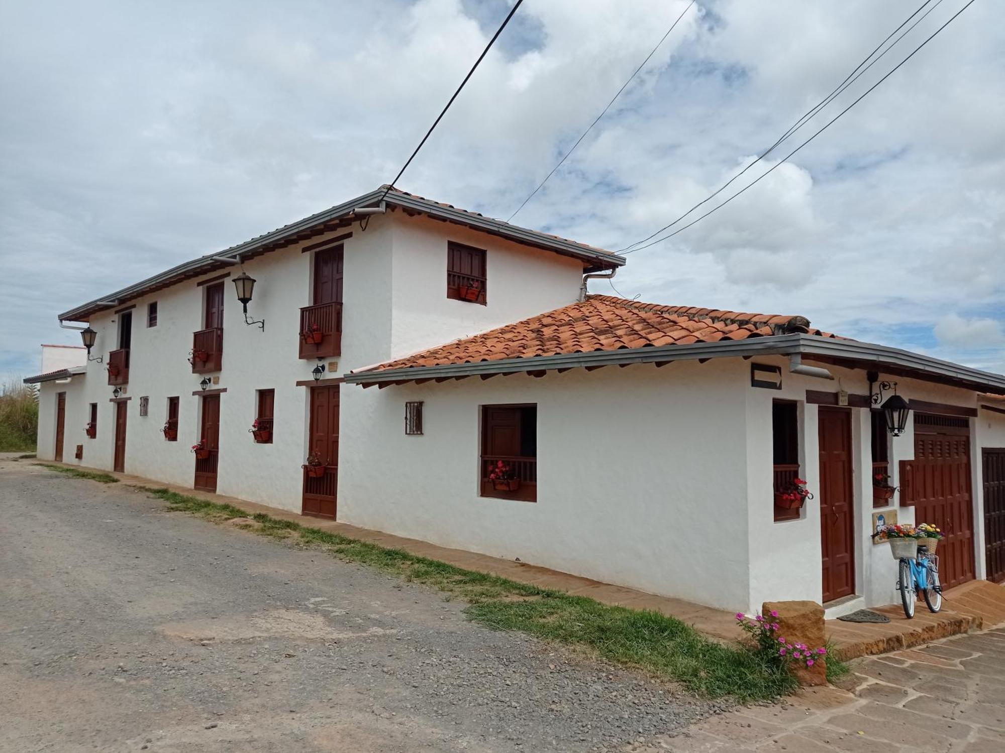 Hotel Aqui Estoy Bien Barichara Exterior foto